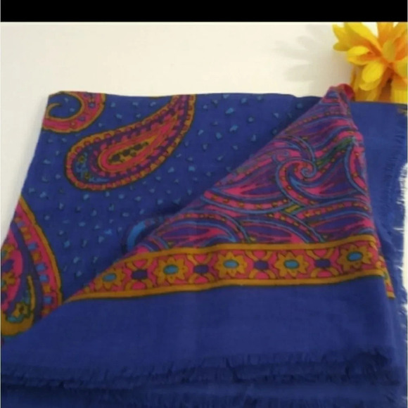 PAISLEY FRINGE SCARF   - Picture 1 of 3